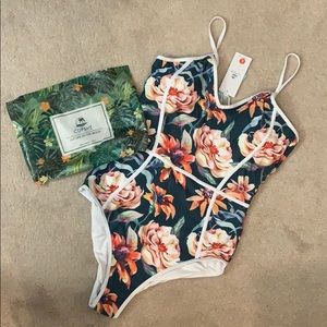NWT CUPSHE One Piece Floral Sz L